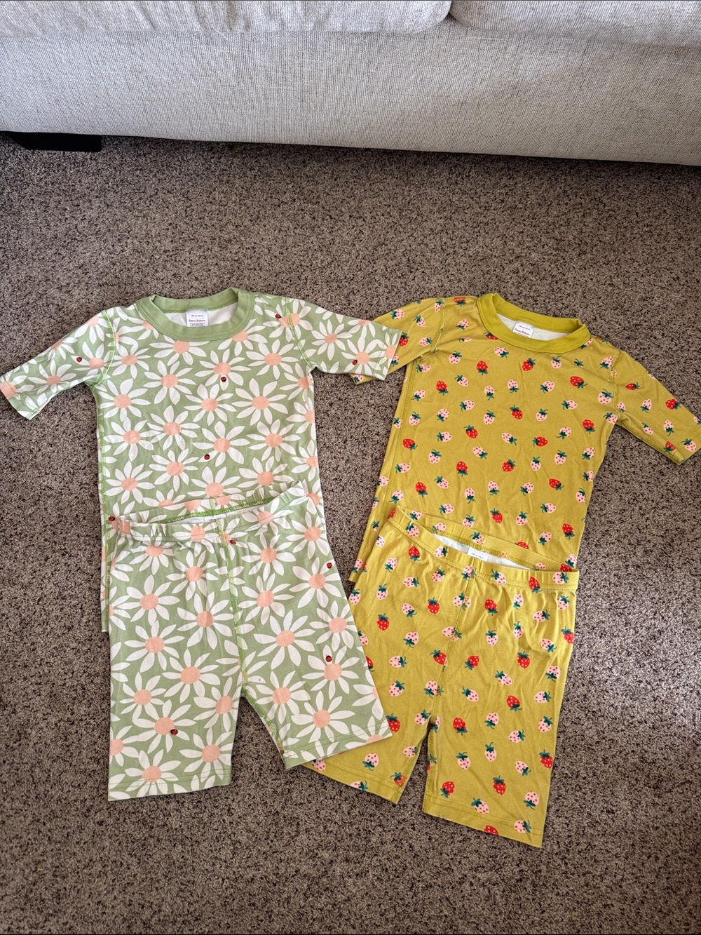 Hanna Andersson Green Daisy & Yellow Strawberry Pajamas (2 sets)